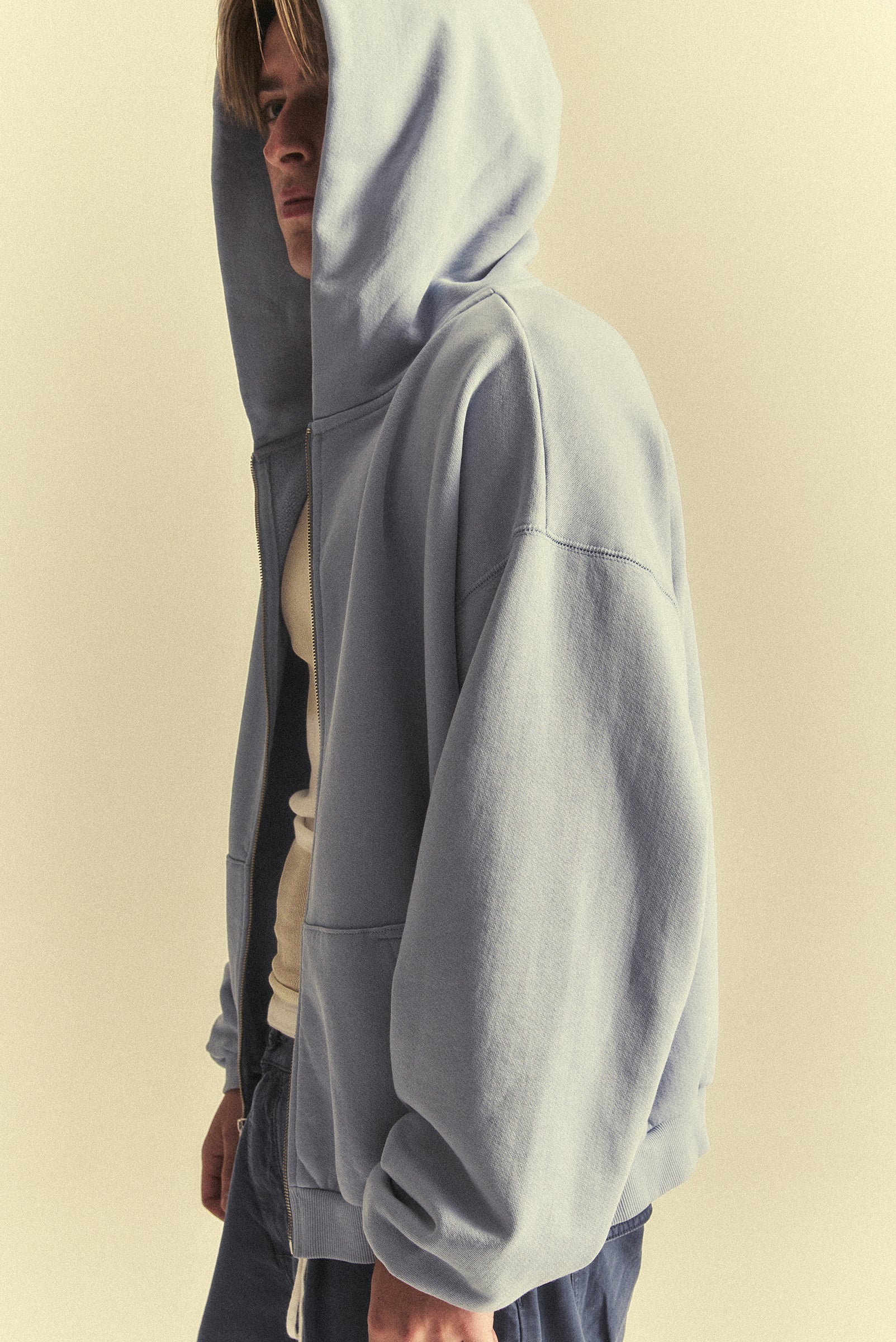 CORE ZIP HOODIE