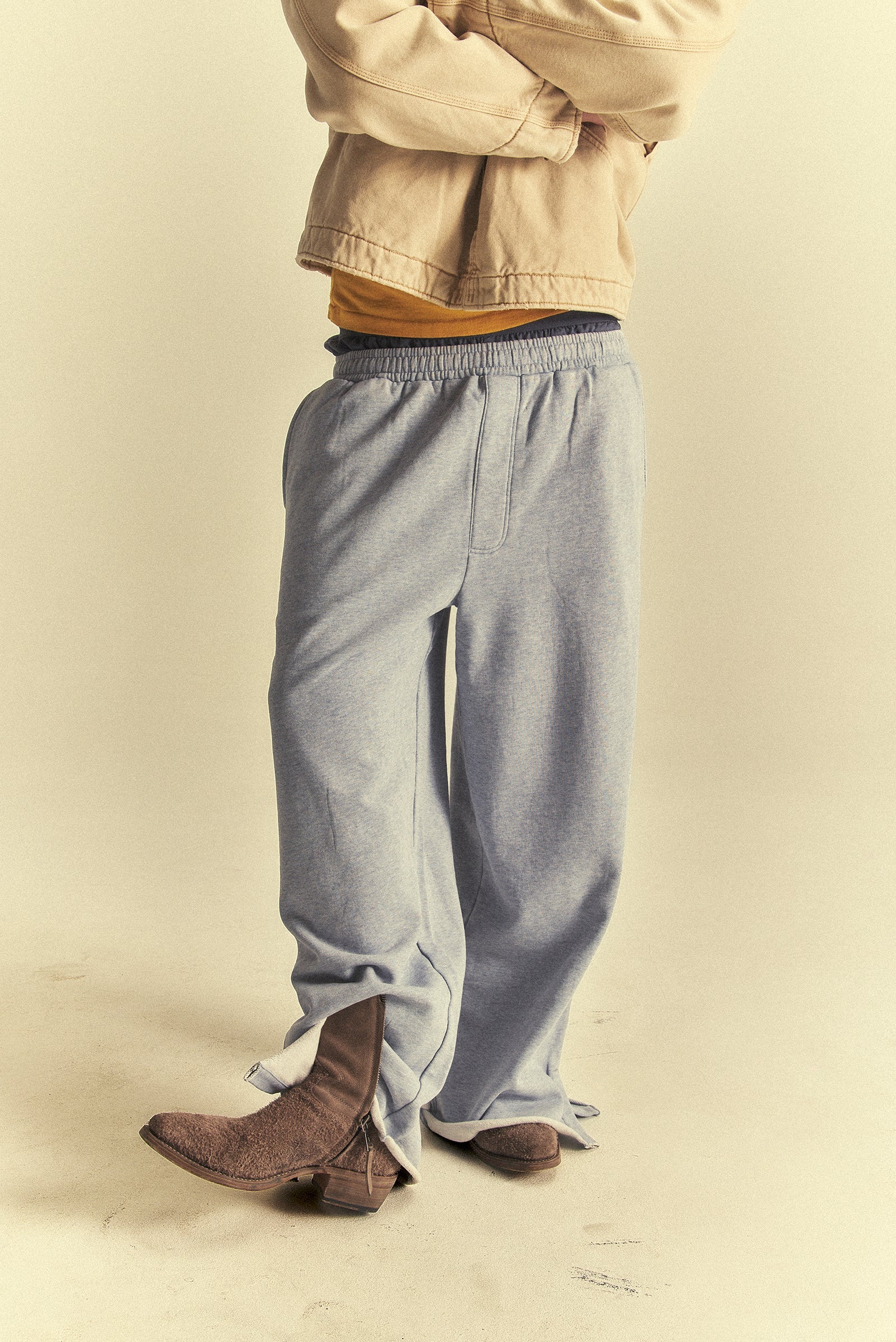 SPLIT HEM SWEATPANT